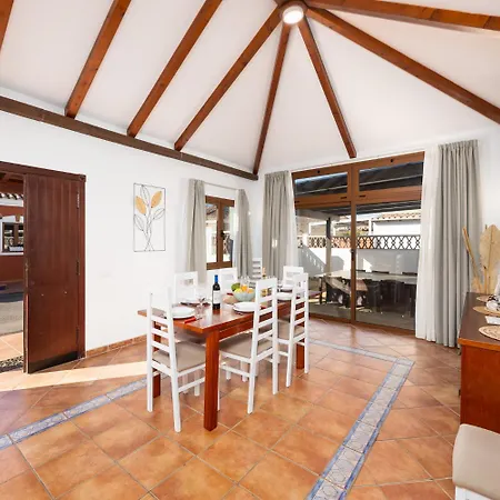 Villa Thomas